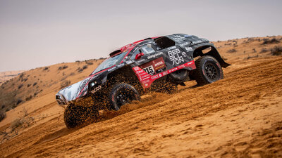 Rebellion Racing in der Wüste
