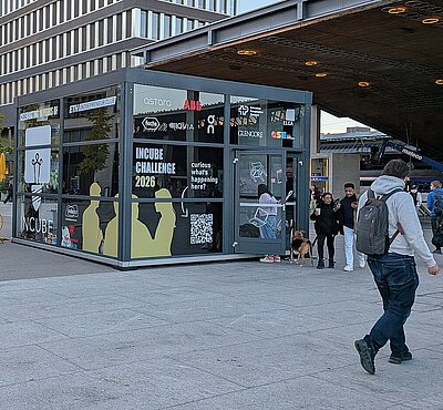 Glaswürfel in der Europaallee