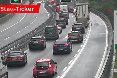 Am späten Mittwochnachmittag erreichte der Rückstau vor dem Gotthard-Nordportal bereits eine Länge von mehreren Kilometern. Bild: Webcam A2