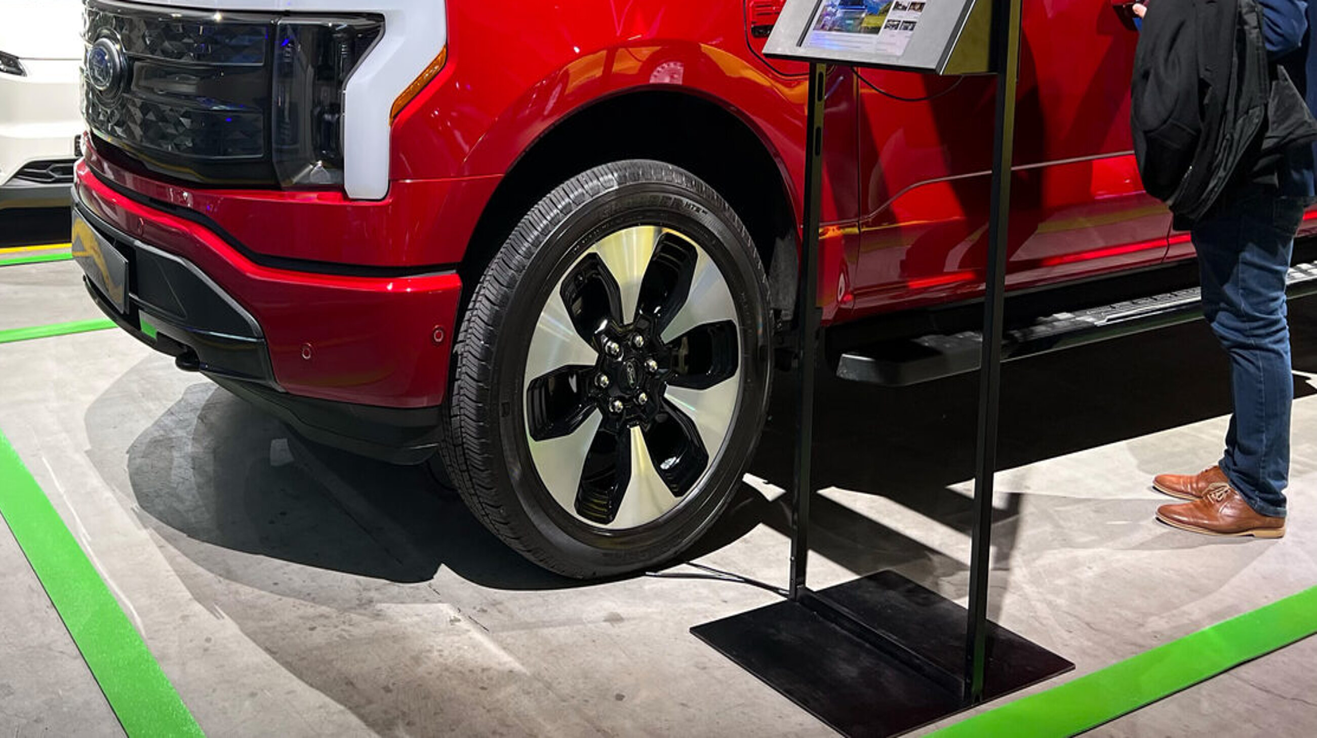 Ford Pick-up F-150 verdeckt Elaris-Stand