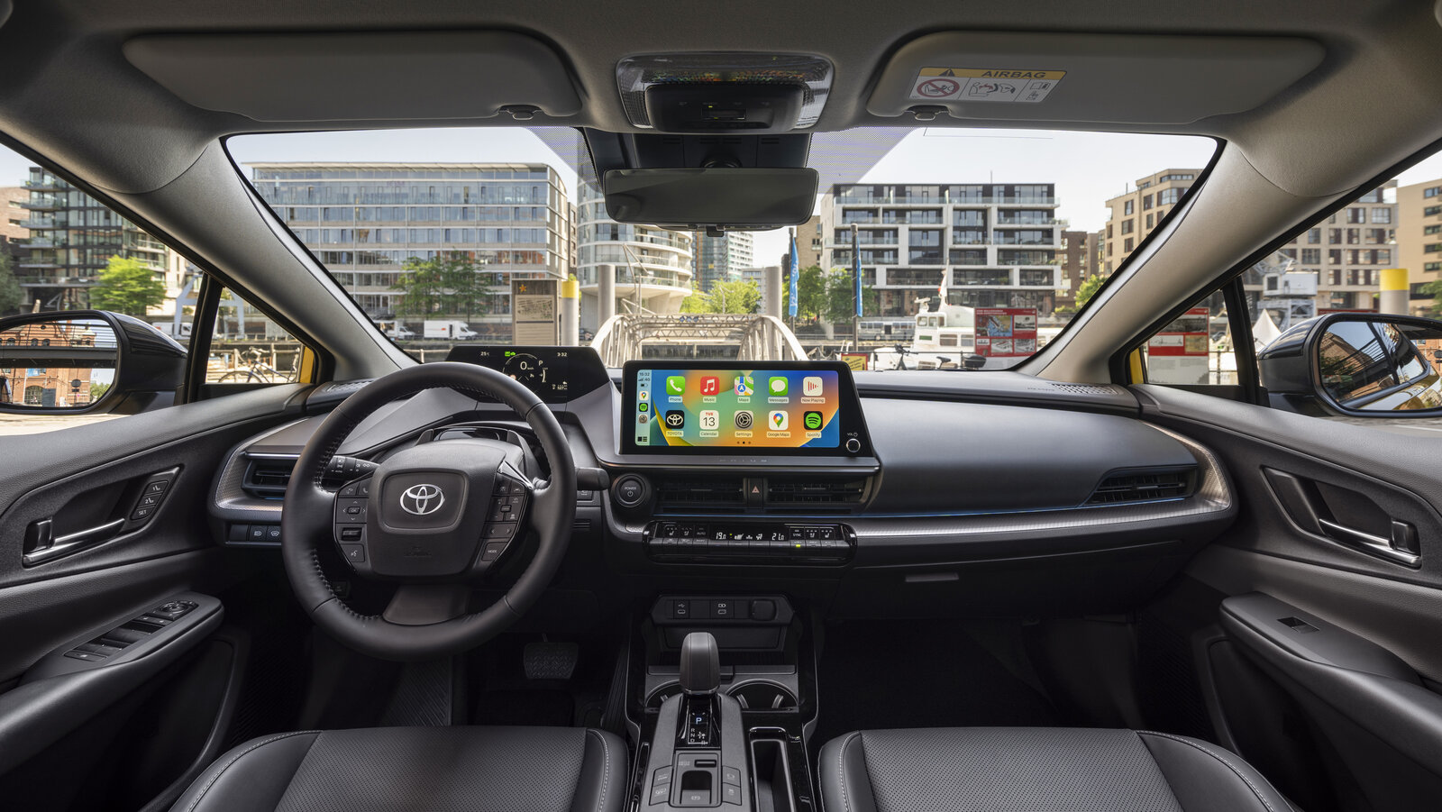 Cockpit eines Toyota Prius