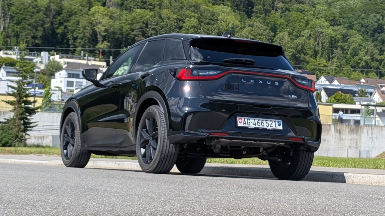 Lexus LBX