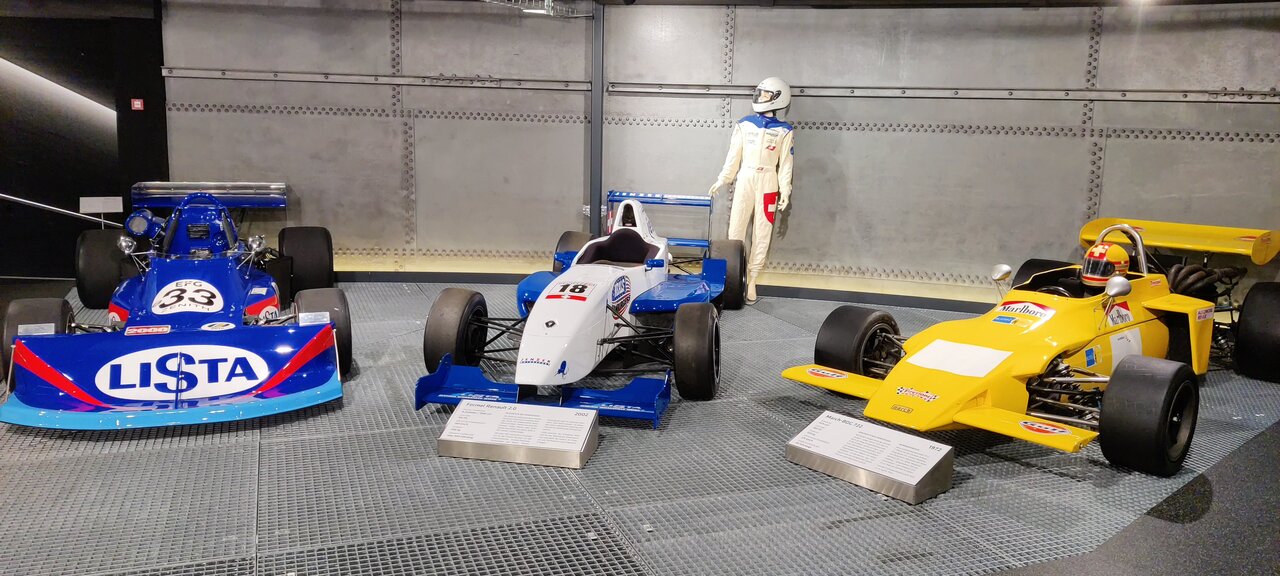 Blick in die Ausstellung der Autobau Erlebniswelt in Romanshorn TG