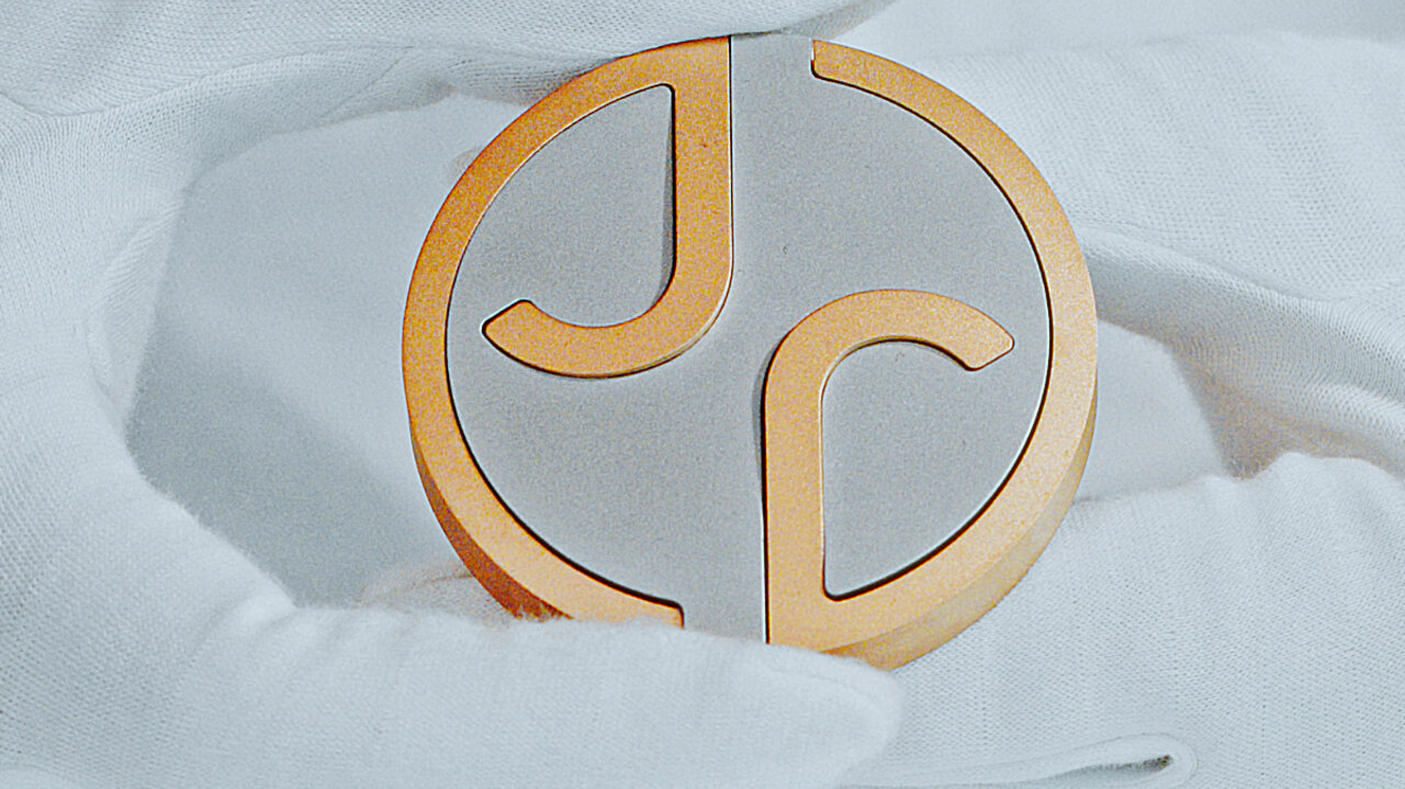 Das neue Logo: Die Katze wird durch einen J und einen r ersetzt. Bild: Jaguar
