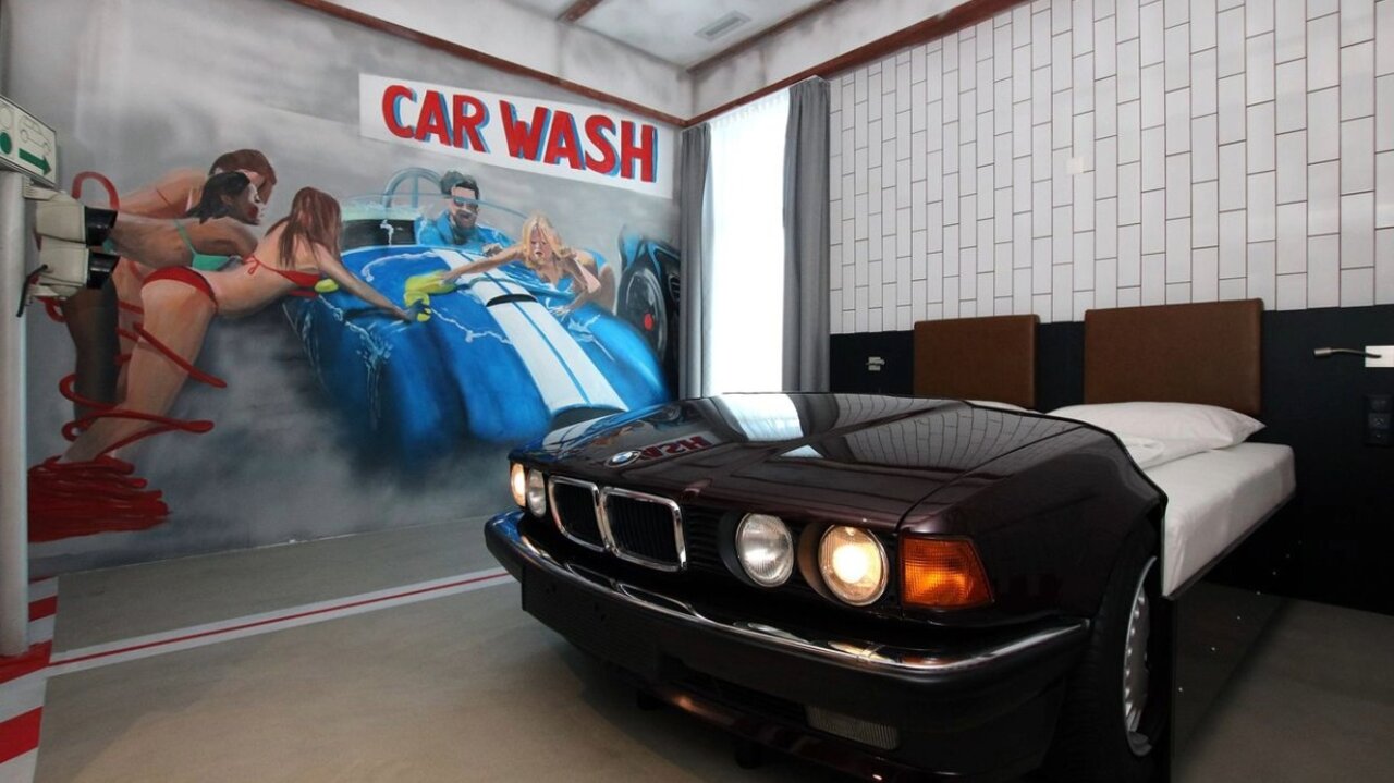 Auto Hotel von Rotz