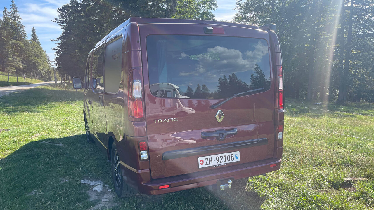Heckansicht des Renault Trafic Spacenomad
