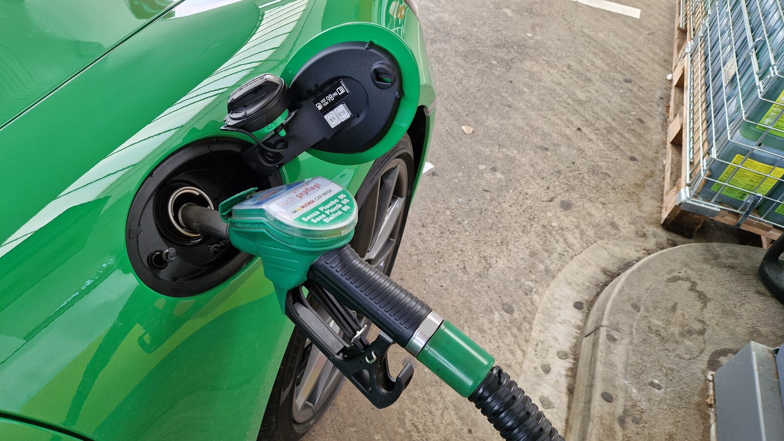 Zapfhahn im Auto