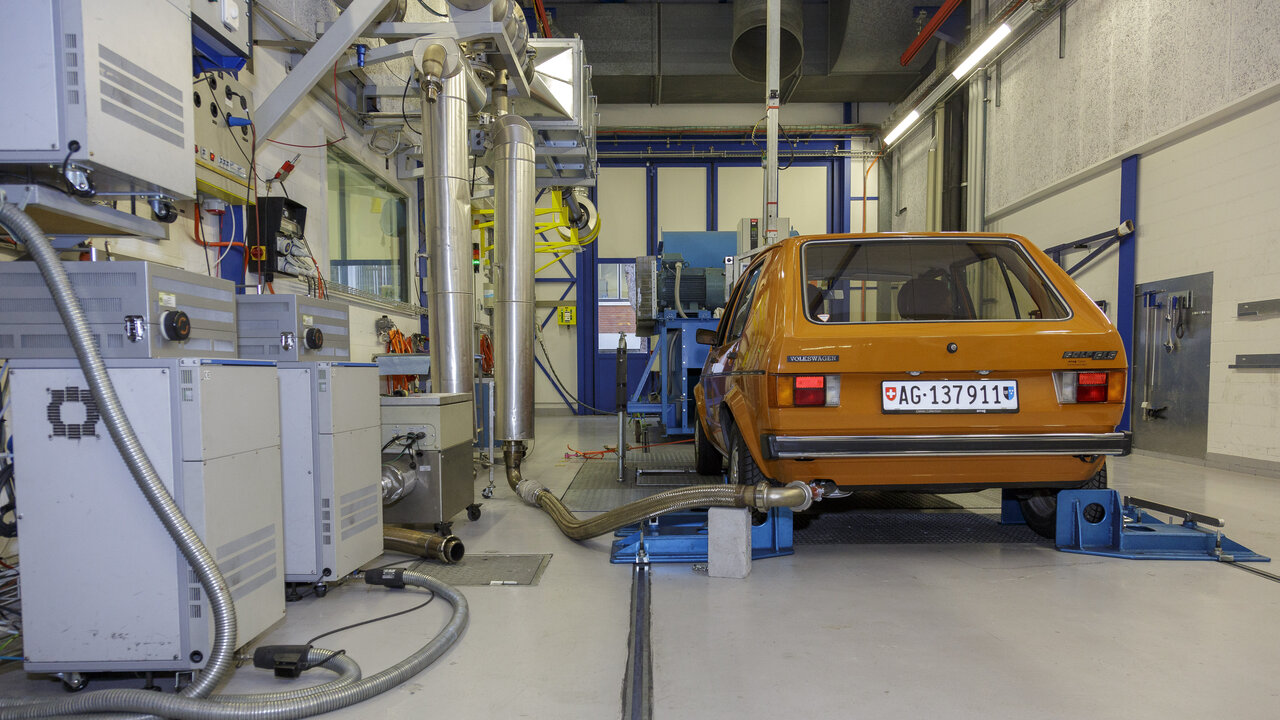 VW Golf I von 1978 auf dem Prüfstand
