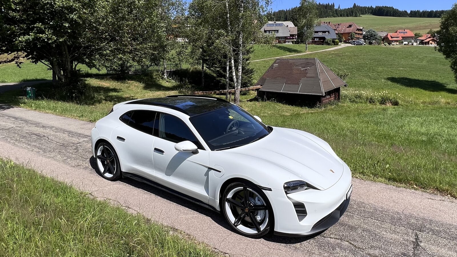 5-Türen. 4 Sitzplätze. 598 PS