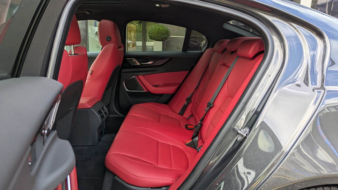 Rücksitze im Jaguar XE