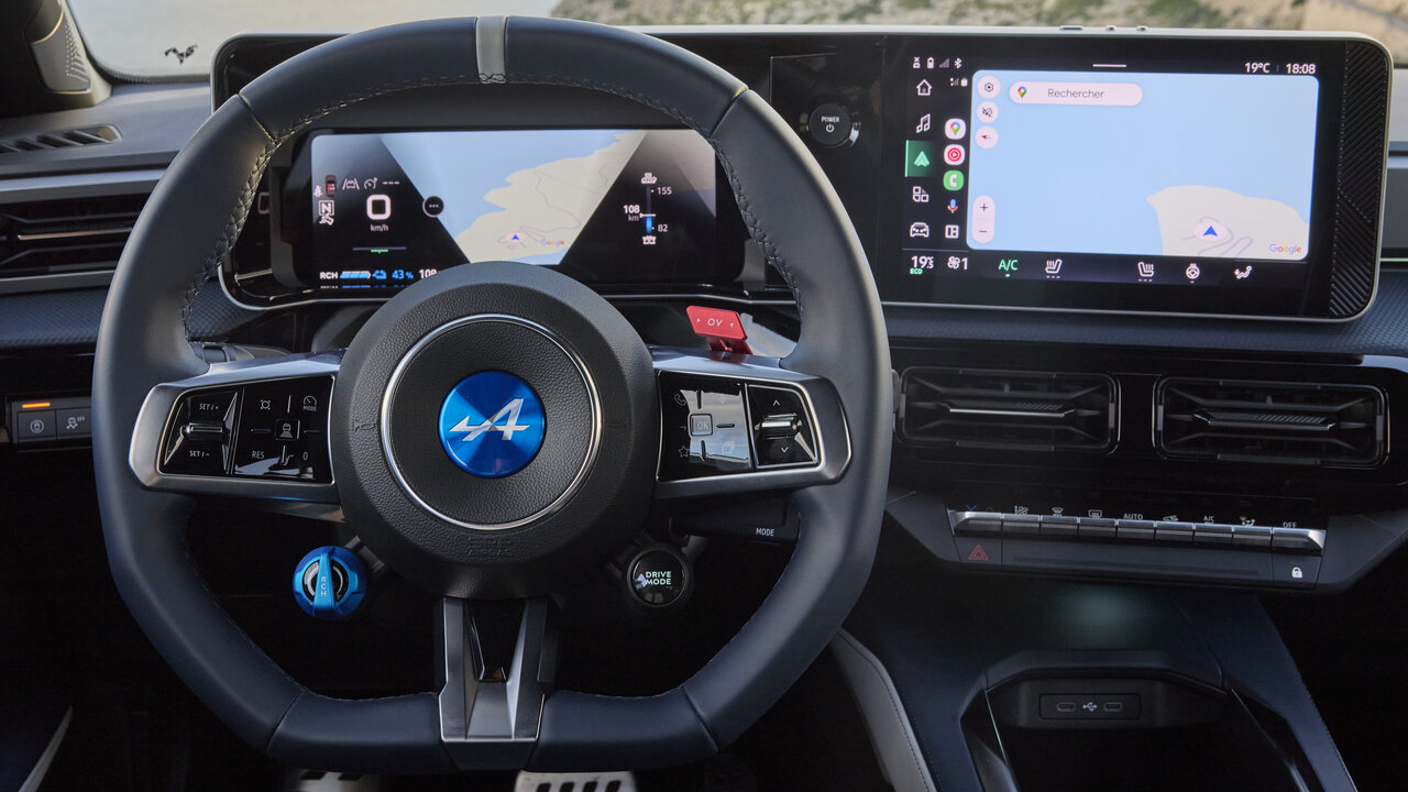 Lenkrad im Alpine A290