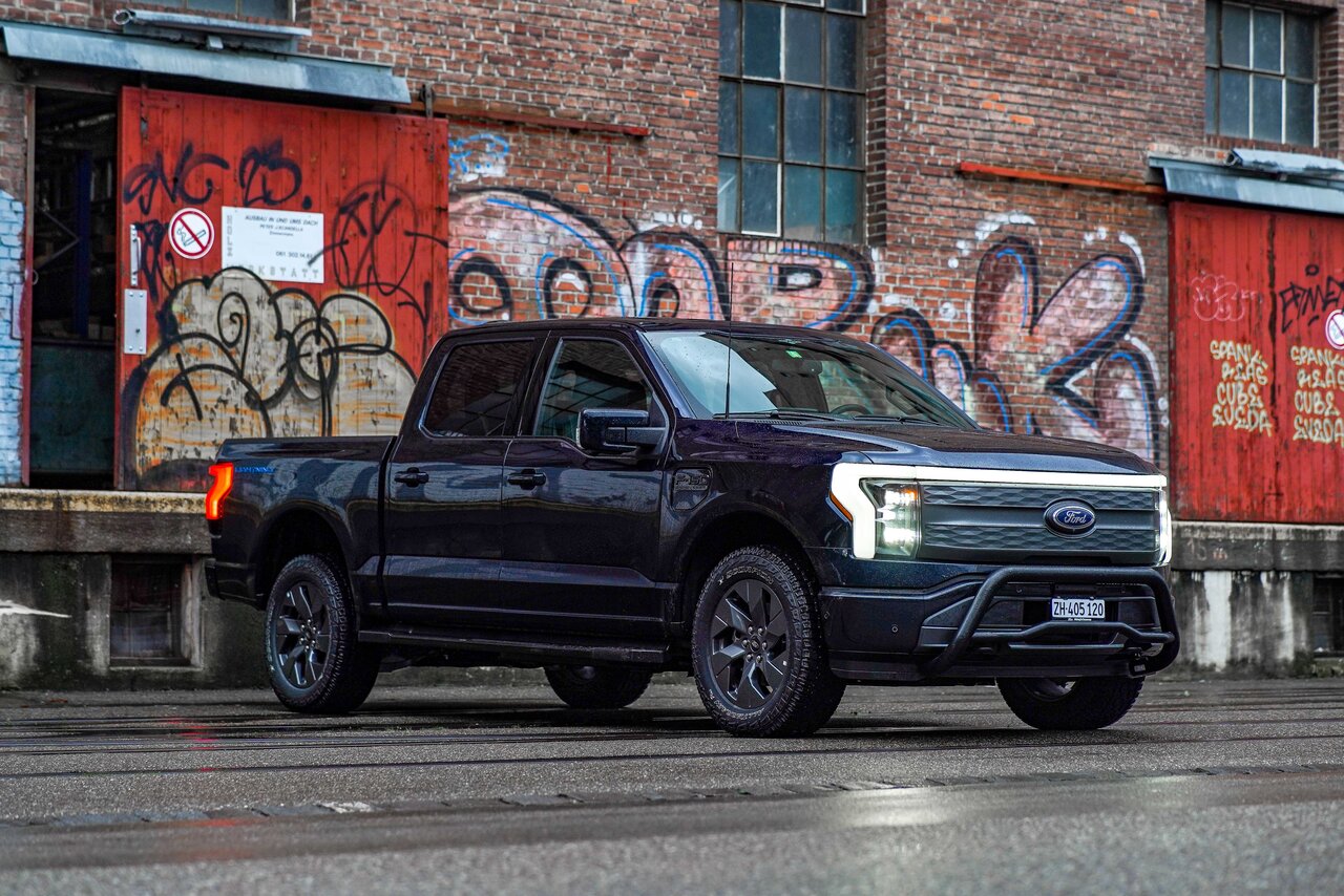 Ford F-150 Lightning von vorne