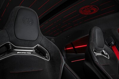 Mercedes AMG Logo Sitz