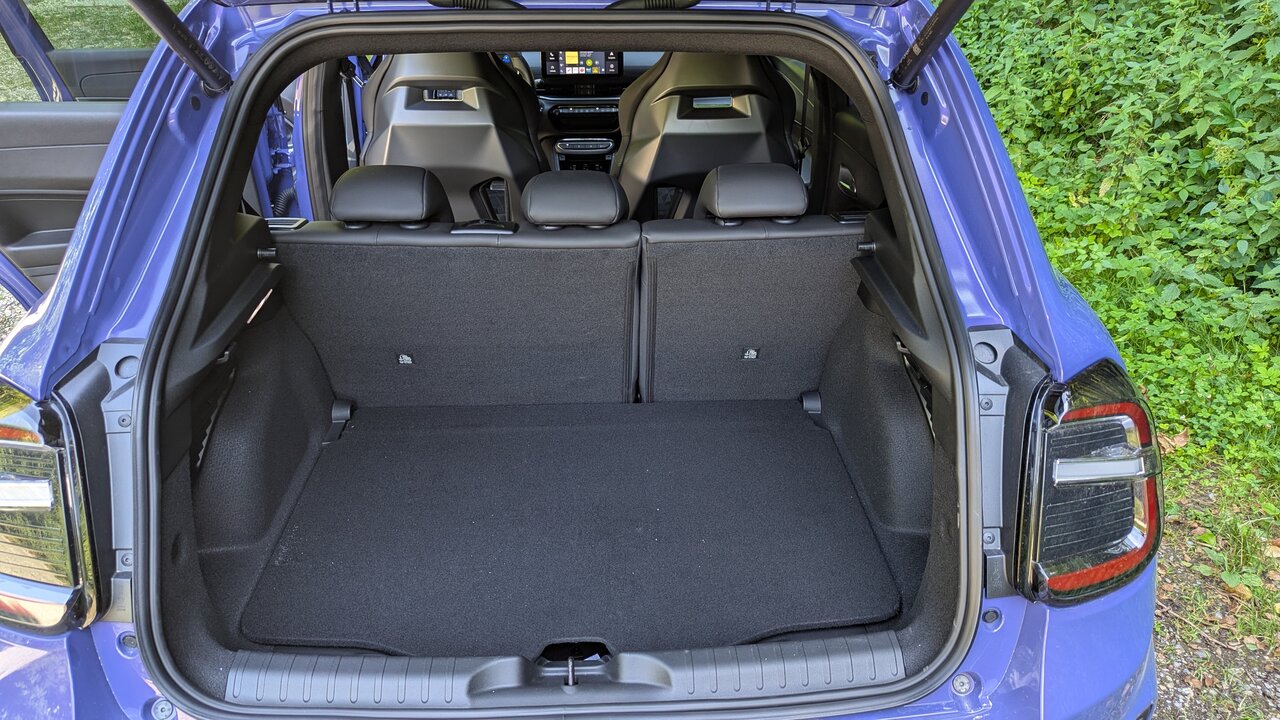 Kofferraum imn Abarth 600e