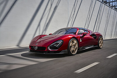 Frontansicht Alfa Romeo 33 Stradale