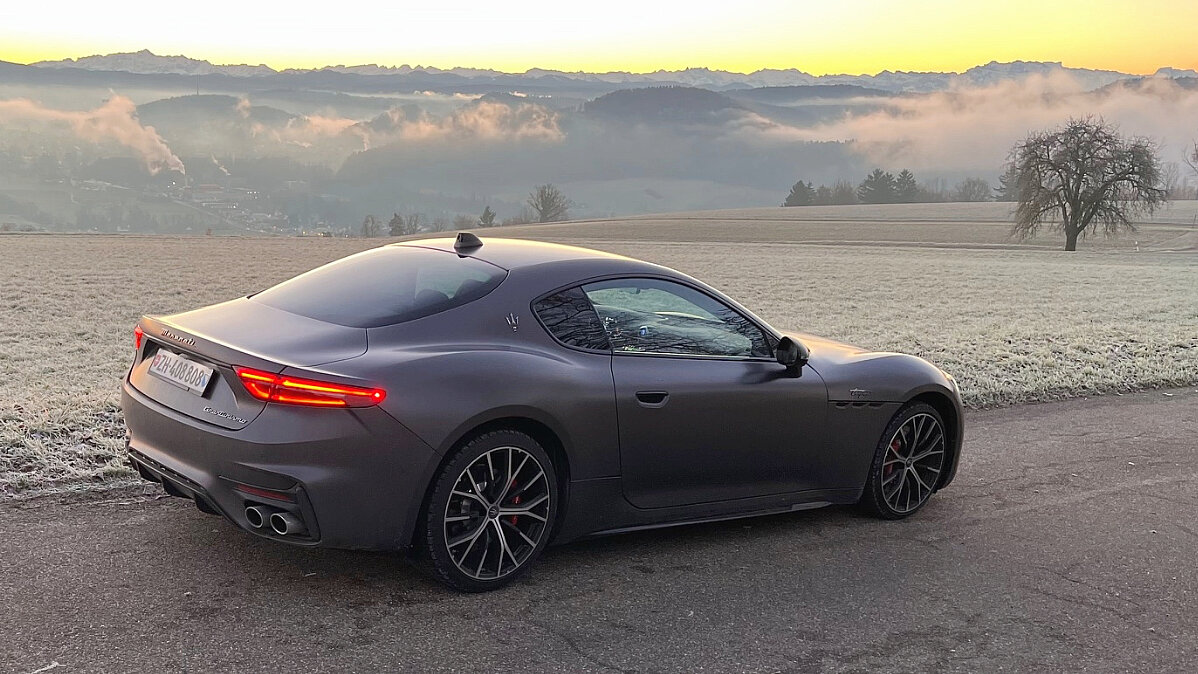 Maserati GranTurismo Trofeo von hinten
