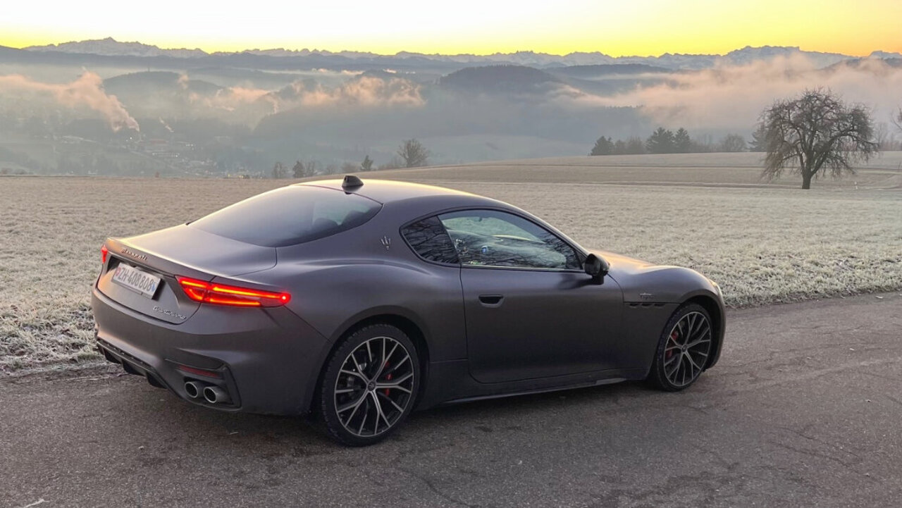 Maserati GranTurismo Trofeo von hinten