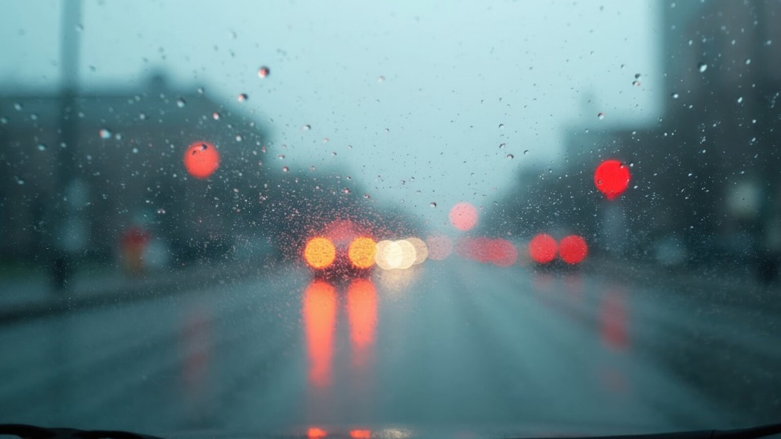 Welche Schweizer Stadt hat das unbeständigsten Wetterbedingungen für Autofahrende? Bild: Adobe Stocks
