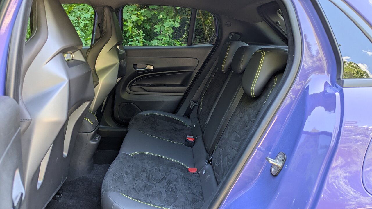 Die Rücksitze im Abarth 600e