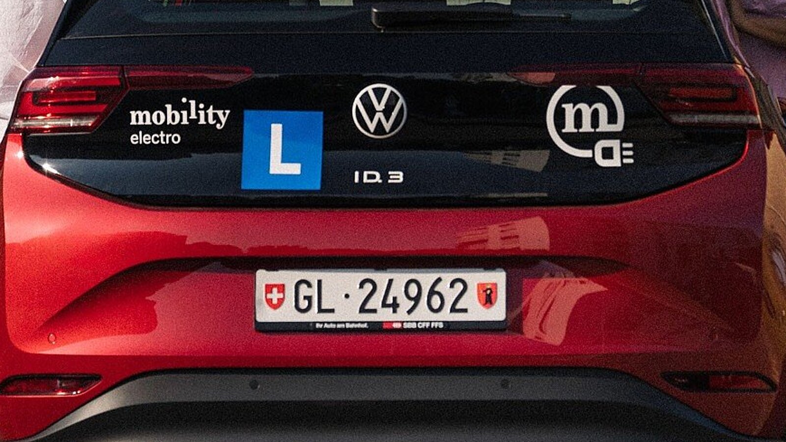 Auto mit dem blauen L