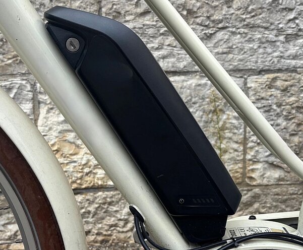 Die Velos lassen sie stehen: Im Kanton Schaffhausen warnt die Polizei vor E-Bike-Akku-Dieben. Bild: Schaffhauser Polizei