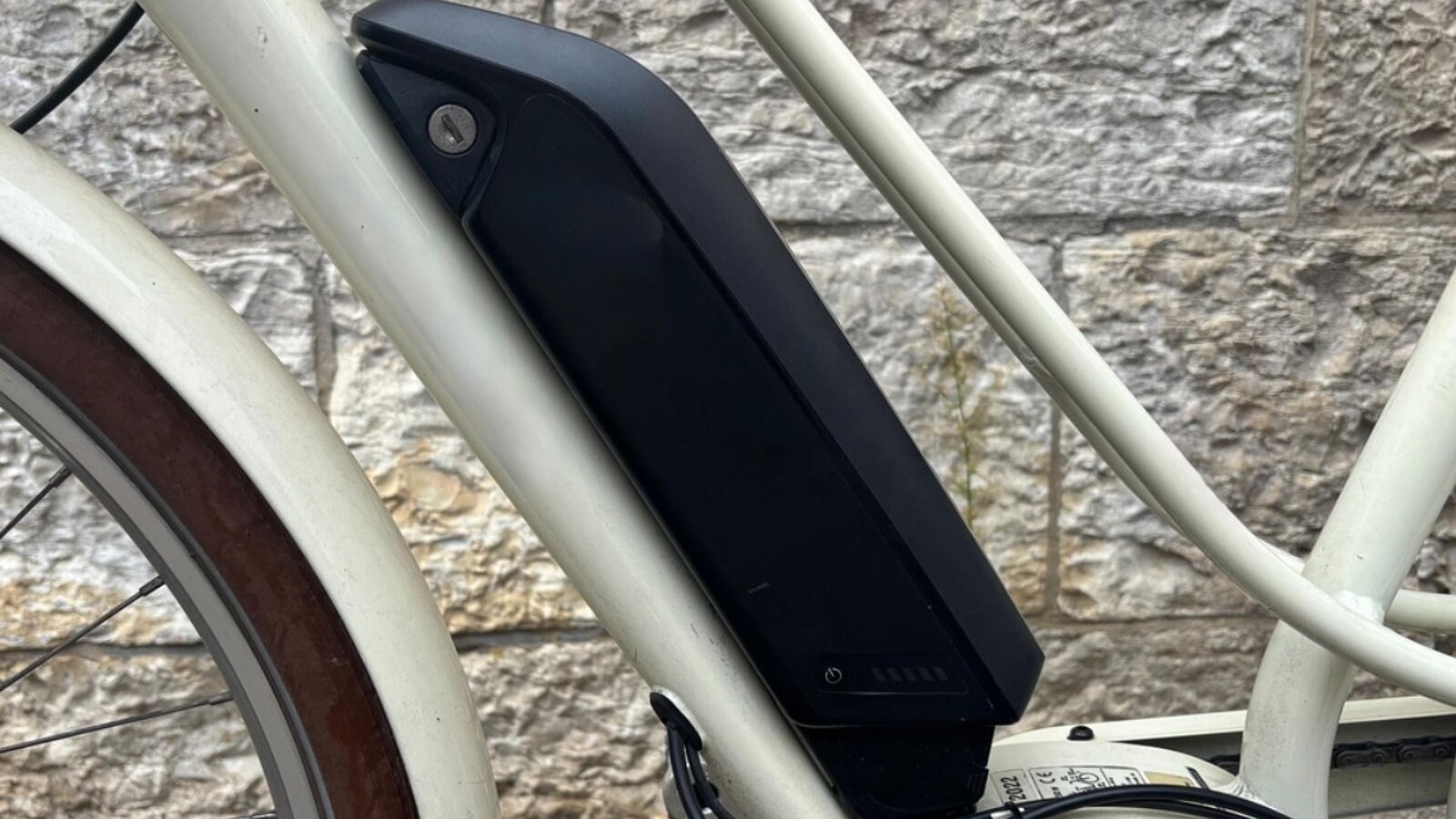 Die Velos lassen sie stehen: Im Kanton Schaffhausen warnt die Polizei vor E-Bike-Akku-Dieben. Bild: Schaffhauser Polizei