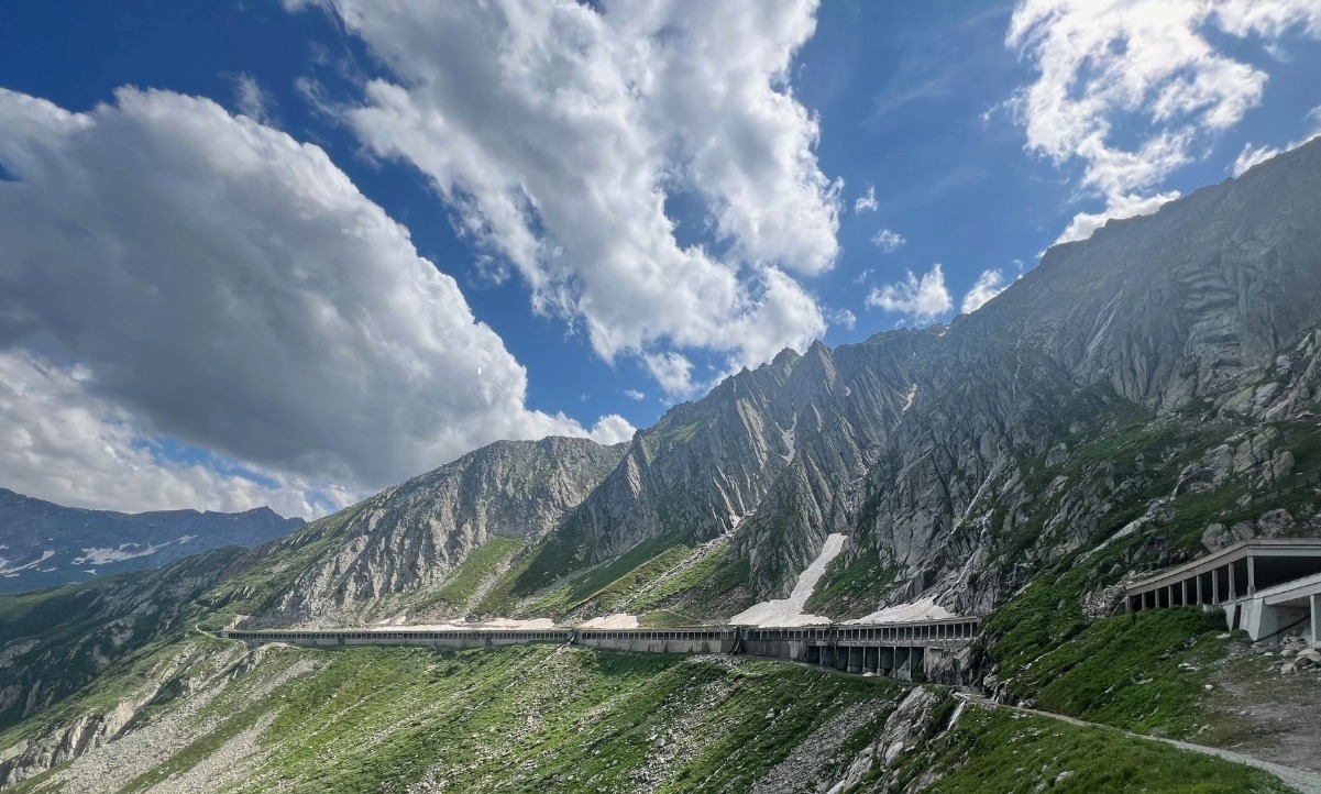 Gotthard-Passstrasse zwischen Motto Bartola