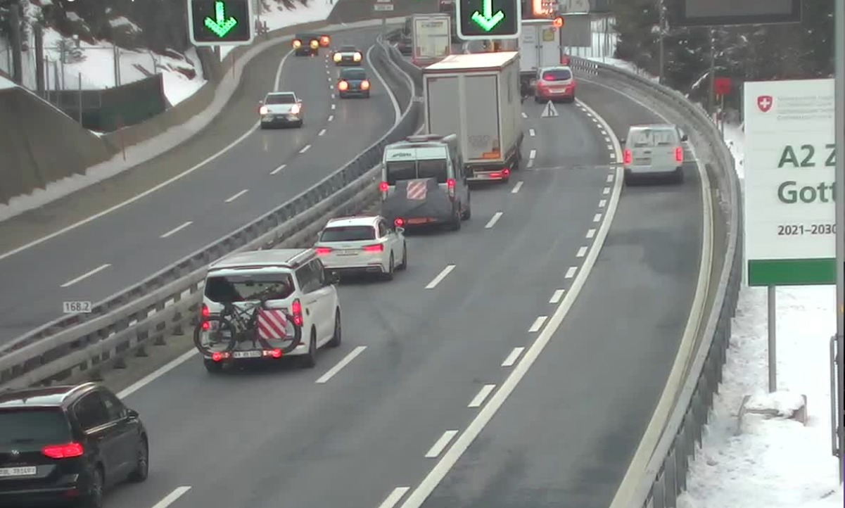Stau Gotthard Ostern
