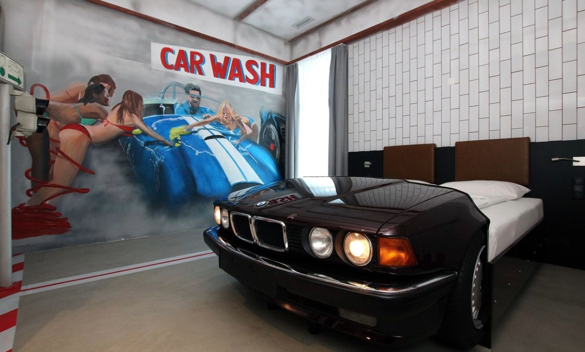 Auto Hotel von Rotz