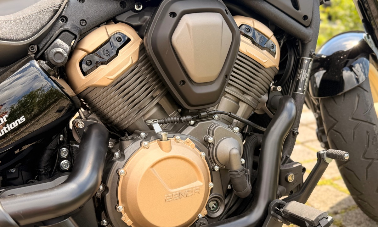 Das Motorrad hat einen 475,6-ccm-V-Twin-Motor mit DOHC-Ventilsteuerung. Bild: STREETLIFE, Salvatore Iuliano