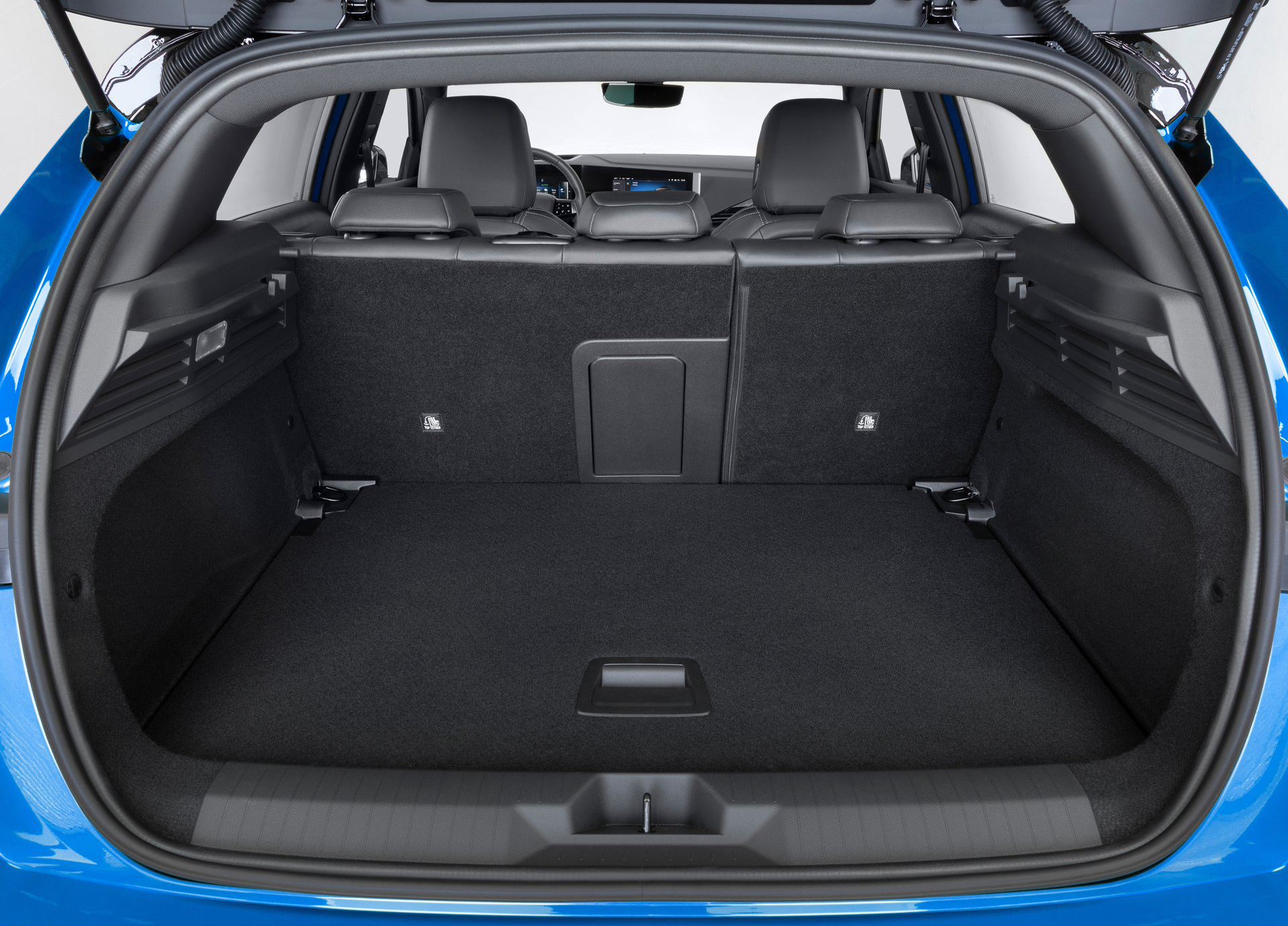 Kofferraum im Opel Astra Electric