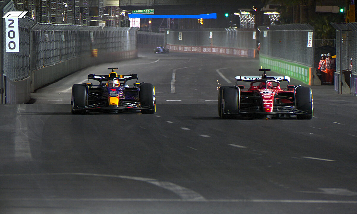Viele Teams rechneten mit einer Ein-Stopp-Strategie. Doch es kam zu mehr Wechseln als geplant. Max Verstappen hatte da weniger Probleme. Bild: Formel 1 / Twitter