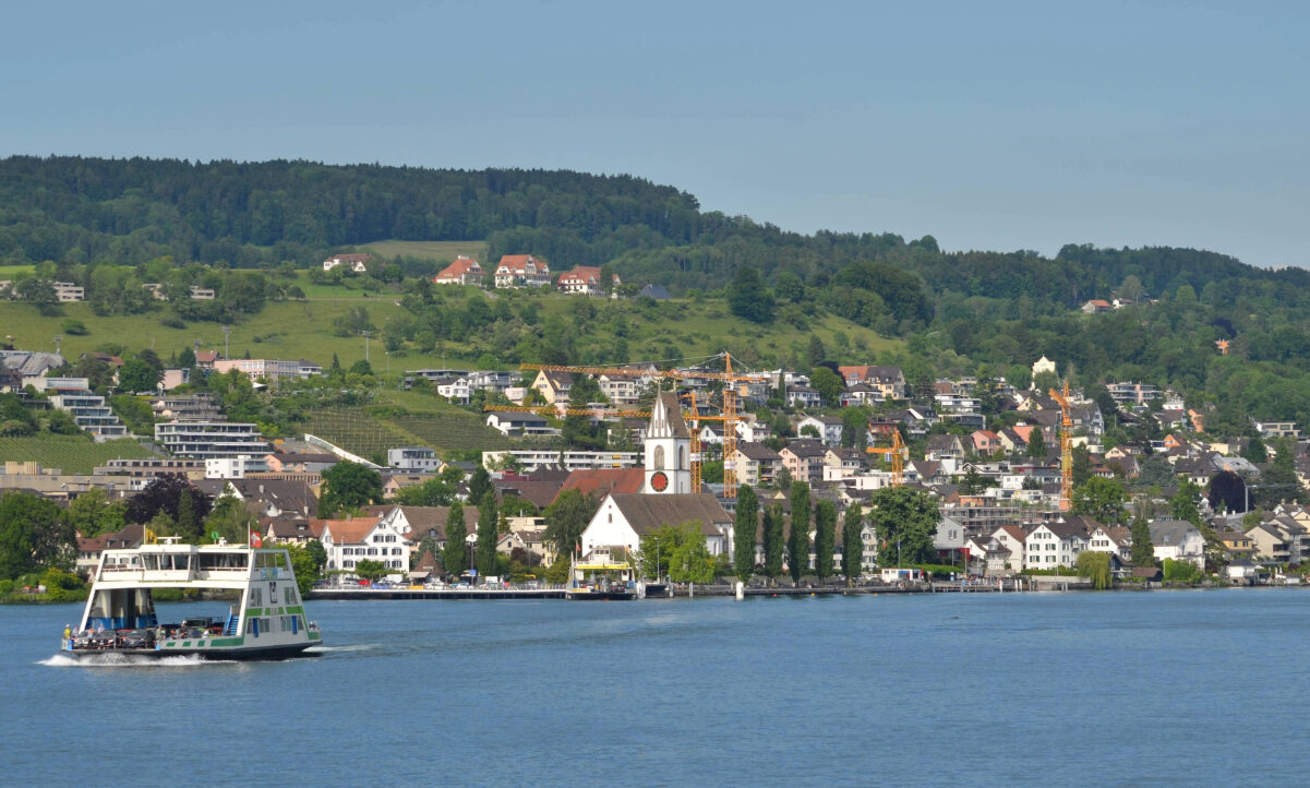 3. Am 12.6.2023 ist B. in Meilen am Zürichsee erfolgreicher. Er klaut das E-Bike der Marke Bulls Amiga Eva im Wert von 3899 Franken. Bild: Wikipedia
