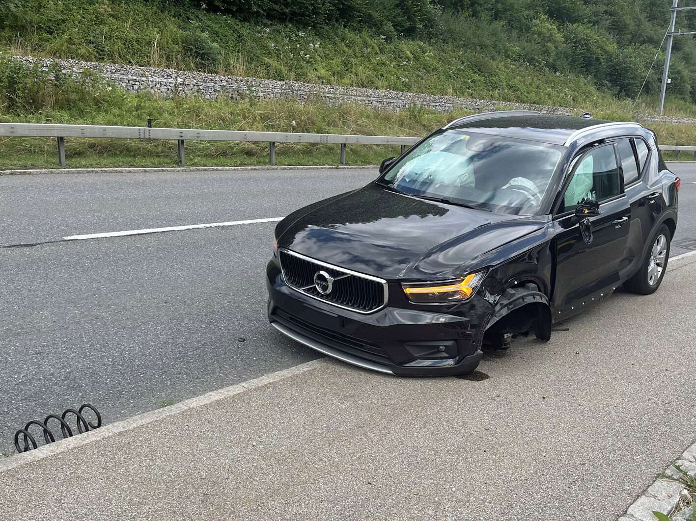 Rad bei Streifkollision verloren: Schaden 110'000 Franken