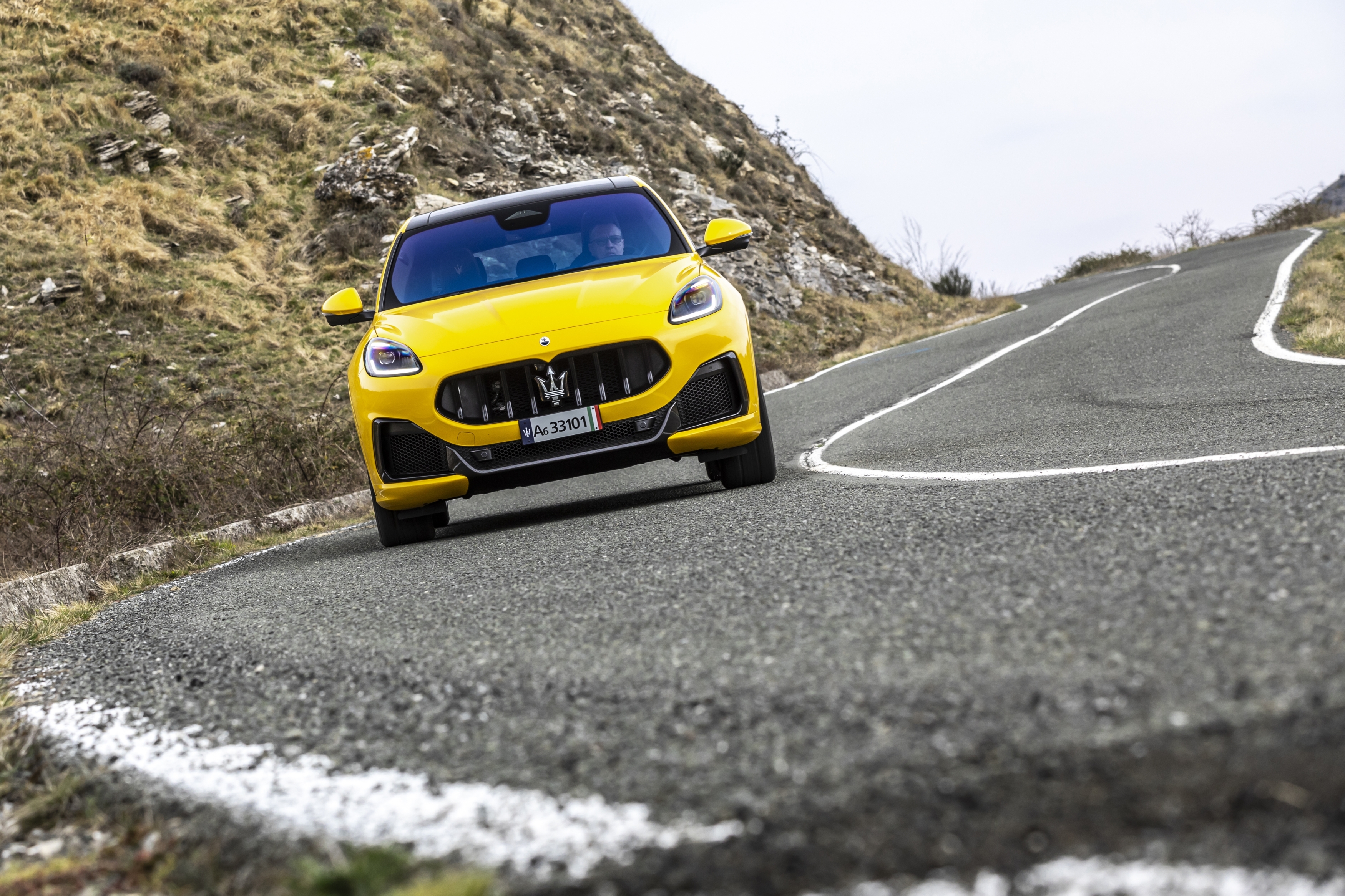 Der stattliche SUV schafft es in 3,8 Sekunden auf 100 km/h. Bild: Maserati